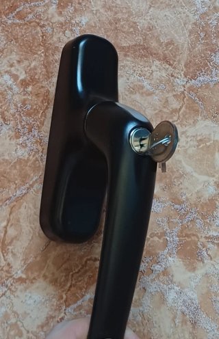 Manilla puerta con llave