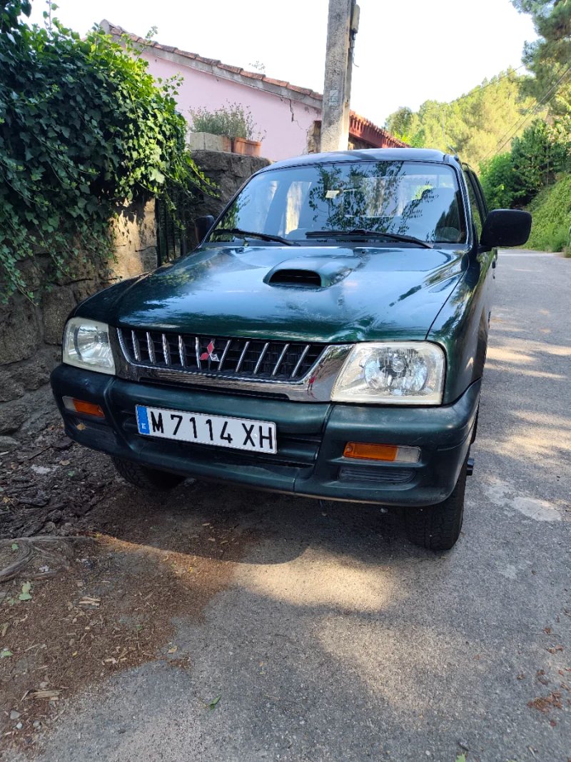 Mitsubishi L 200 1999 - foto 1