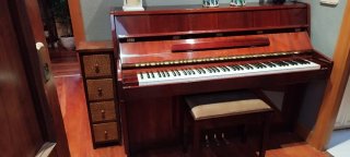 Piano Acústico Kawai K114