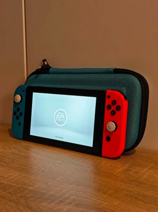 NINTENDO SWITCH V2 + ACCESORIOS + FUNDA