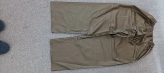 2 Dos trajes de agua