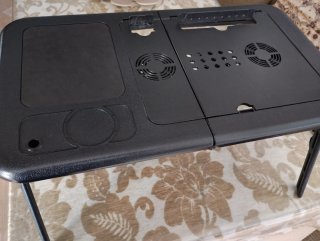 Mesa portable ventilador para airear el portatil