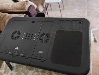 Mesa portable ventilador para airear el portatil