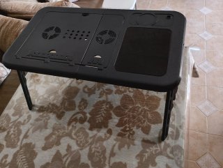 Mesa portable ventilador para airear el portatil