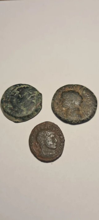 Lotto di TRE monete antiche.