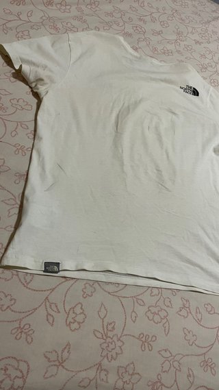 Camiseta blanca THE NORTH FACE.