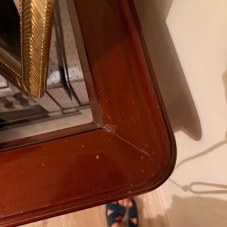 Mesa auxiliar clásica madera con cristal biselado