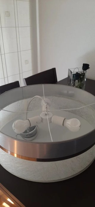 Lámpara de techo blanca y plata, buen estado