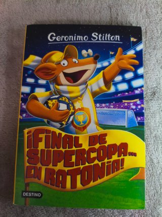 Lote de 8 libros de Gerónimo Stilton en español