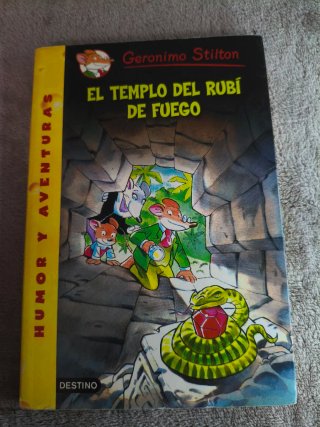 Lote de 8 libros de Gerónimo Stilton en español