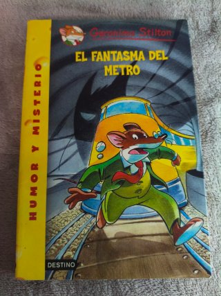 Lote de 8 libros de Gerónimo Stilton en español