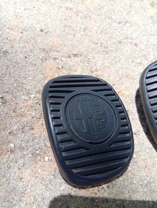 Gomas pedal alfa 156