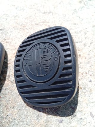 Gomas pedal alfa 156