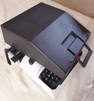 Maquina de escribir Olivetti Lettera 12 vintage