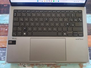 ASUS ZENBOOK S13: ULTRA-7-155U__16-DDR5