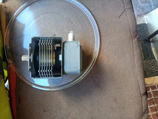 Magnetron 2M218