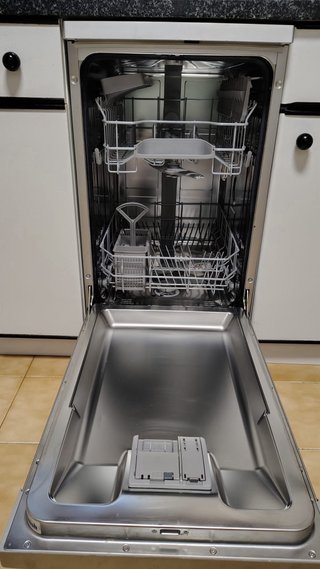 Lavavajillas Bosch de 45 cm, en perfecto estado.
