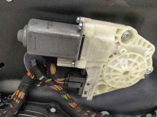 ELEVALUNAS DELANTERO DERECHO PORSCHE PANAMERA (TIPO 970) 97053722200