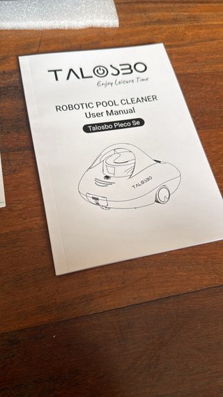 Cordless robotic pool cleaner Talosbo Pleco SE