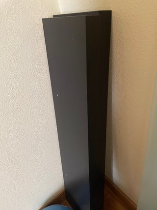 2 baldas de madera oscura