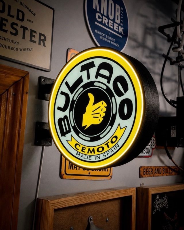 CARTEL ILUMINADO BULTACO