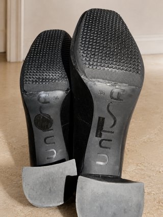Zapatos de salón, Unisa