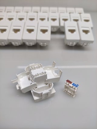 29 Prese LAN RJ45 Cat. 6 compatibili Matix