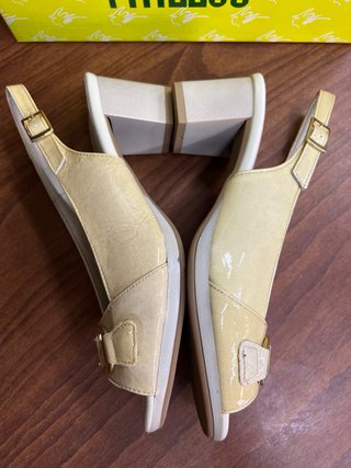 Sandalia Pitillos charol tacón T. 35,38,39,40,41