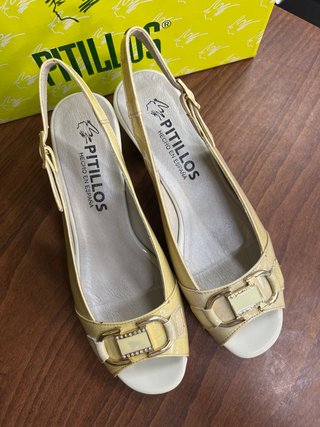Sandalia Pitillos charol tacón T. 35,38,39,40,41