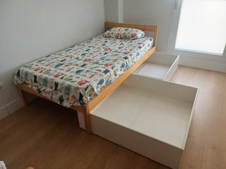 Cama montessori de madera 90x190 con 2 cajones