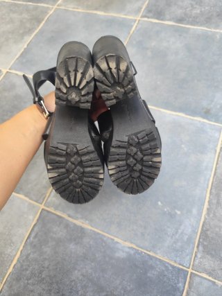 Sandalias negras Stradivarius 38