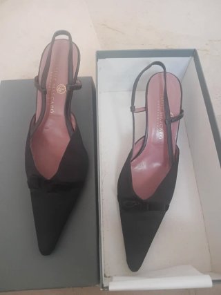 Zapatos de tacón negros J. Mascaró
