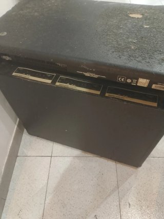 Amplificador fender rumber 350