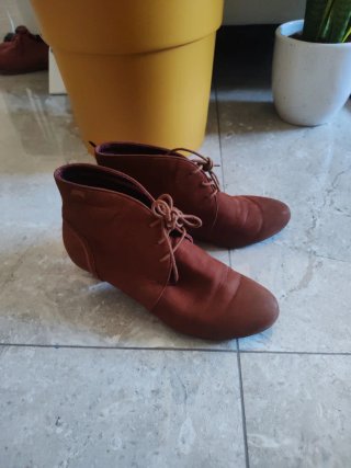 Botines marrones campera cordones