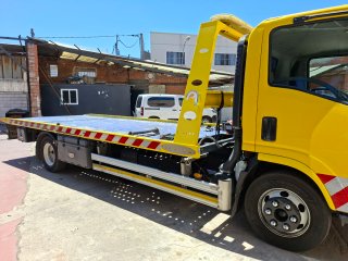 Isuzu NPR 2019