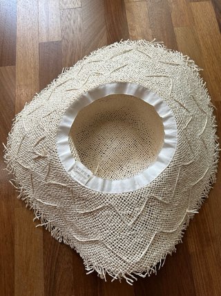 Cappello di paglia panna con perline