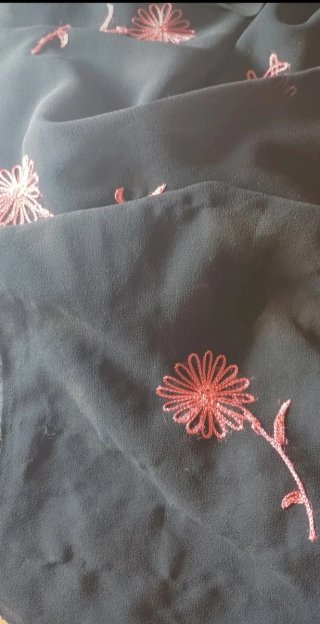 Vestido longo com flores bordadas n°48