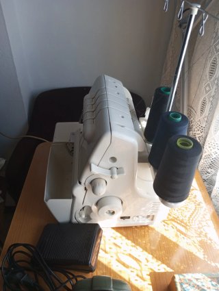 Máquina Overlock SilverCrest