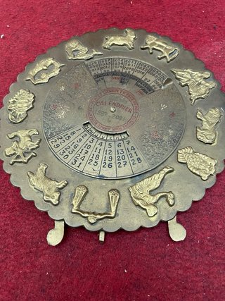 ANTIGUO CALENDARIO PERPETUO DE SOBREMESA