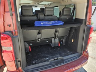 Peugeot Traveller Allure 2021 8 Plazas