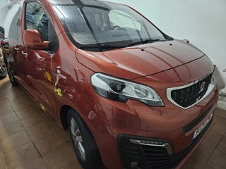 Peugeot Traveller Allure 2021 8 Plazas