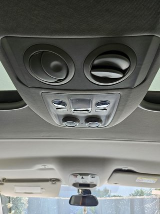 Peugeot Traveller Allure 2021 8 Plazas