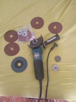 Radial Makita con discos