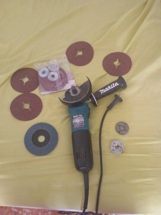 Radial Makita con discos
