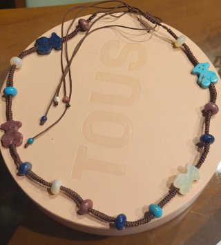 Collar Tous Tibet osos de gemas de colores