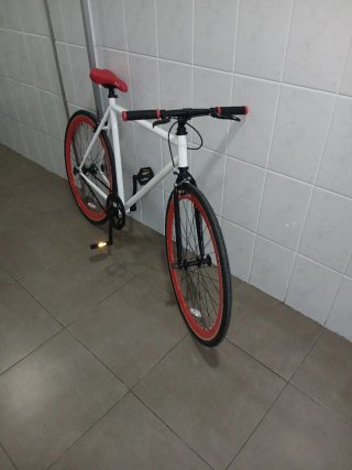 Bicicleta Fixtyle 28 Naranja y Blanca