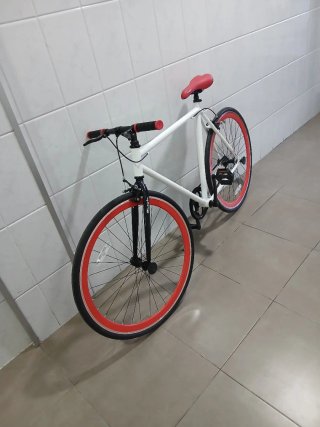 Bicicleta Fixtyle 28 Naranja y Blanca