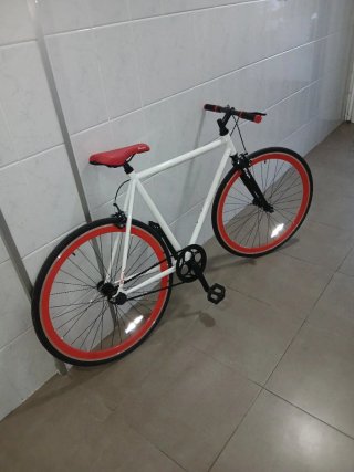 Bicicleta Fixtyle 28 Naranja y Blanca