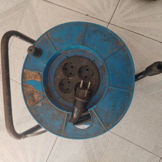 Carrete de cable eléctrico