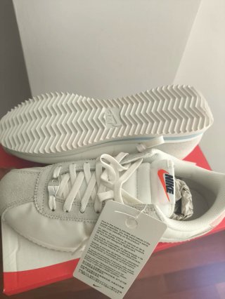 Zapatillas Nike cortez talla 37.5